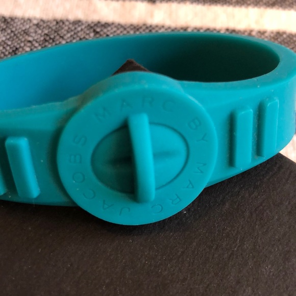 MARC by Marc Jacobs Silicon Bracelet - Picture 2 of 4